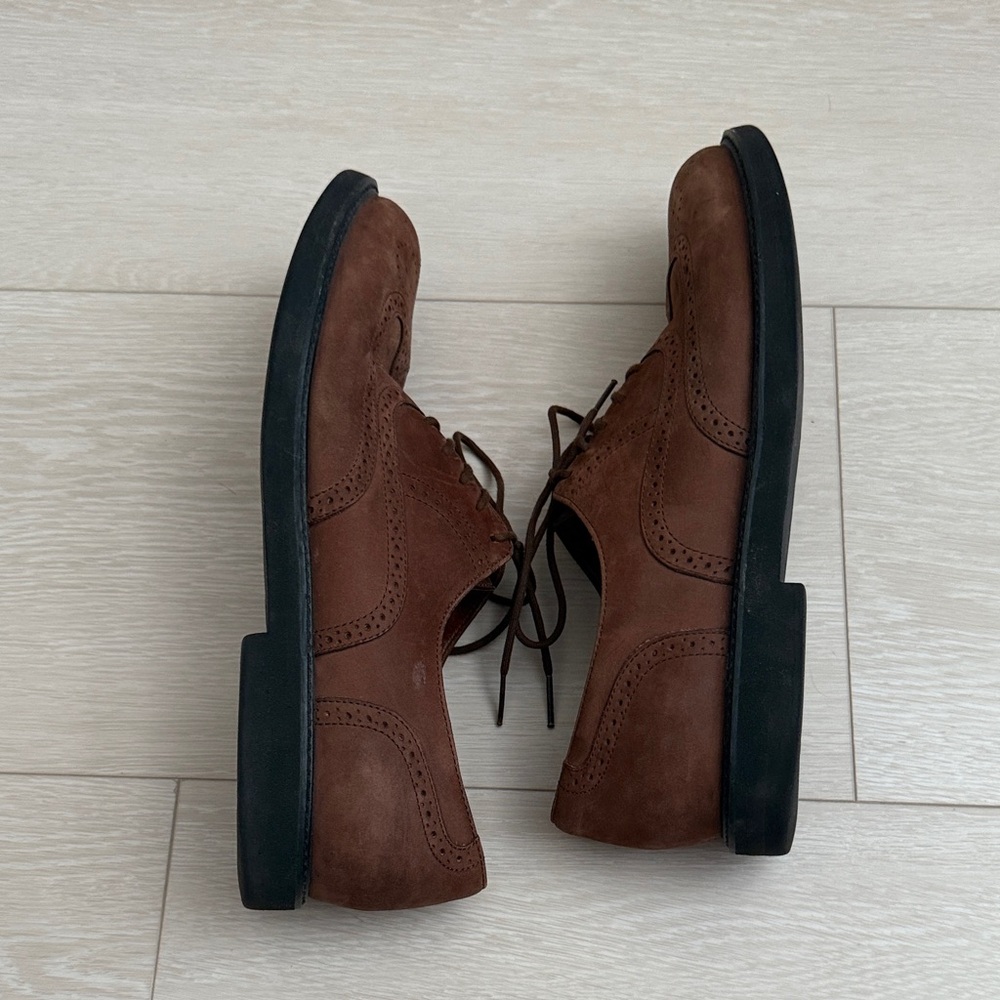 Rockport Men's Tan Oxfords with Brogue Detailing - Picture 9 of 10